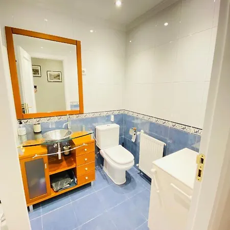 Bilbao Aeropuerto * Derio